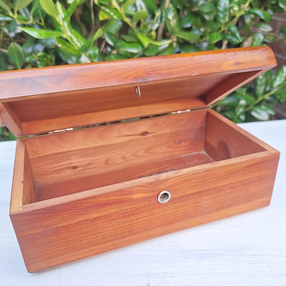 Vintage Cedar Chest Wood Box with Hinged Lid Trinket Jewelry Boxes Wooden - Picture 6 of 16